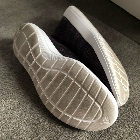 Adidas burgundy sneaker - Picture 5 of 6